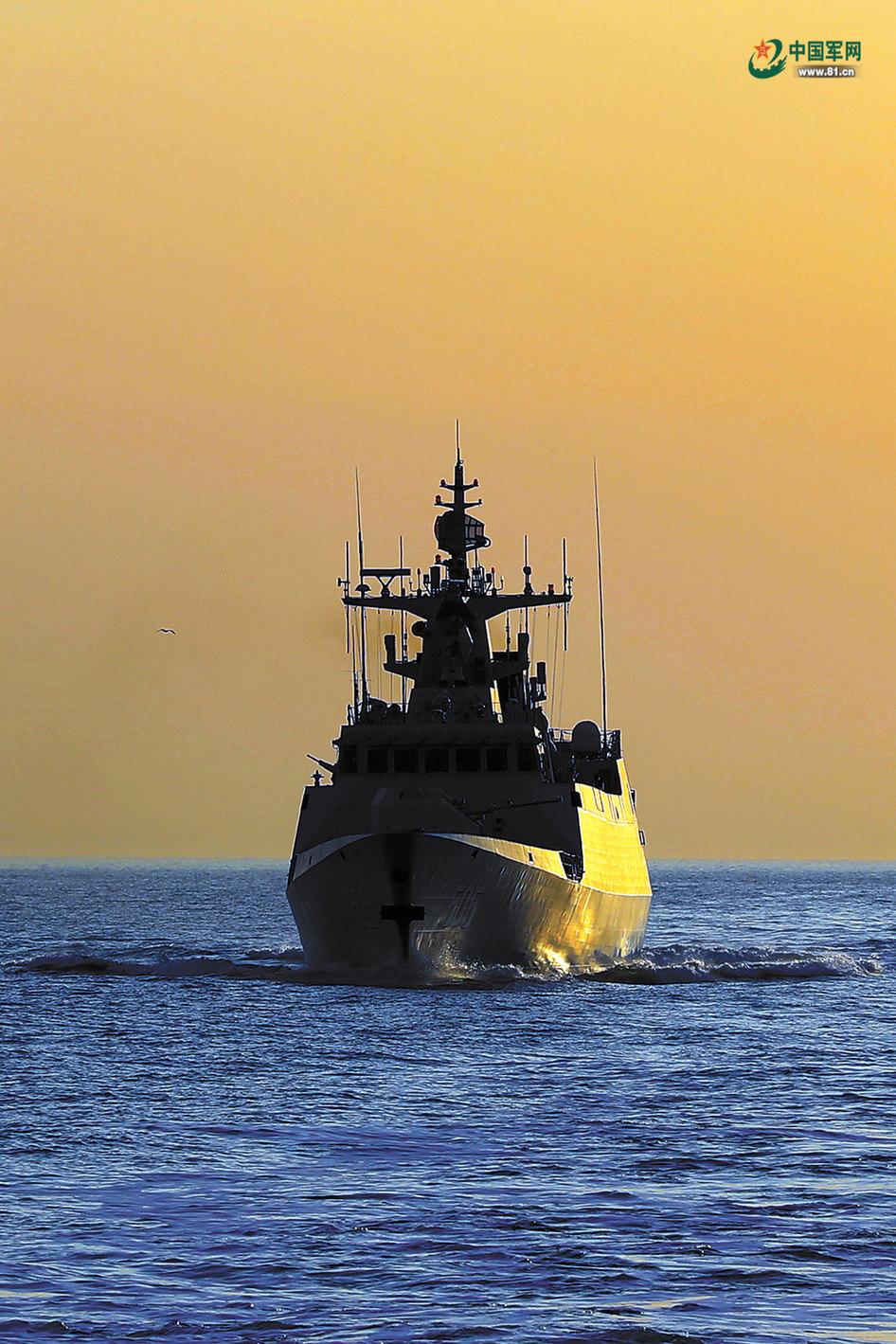 北部战区海军某护卫舰支队组织舰艇编队开展实战化训练