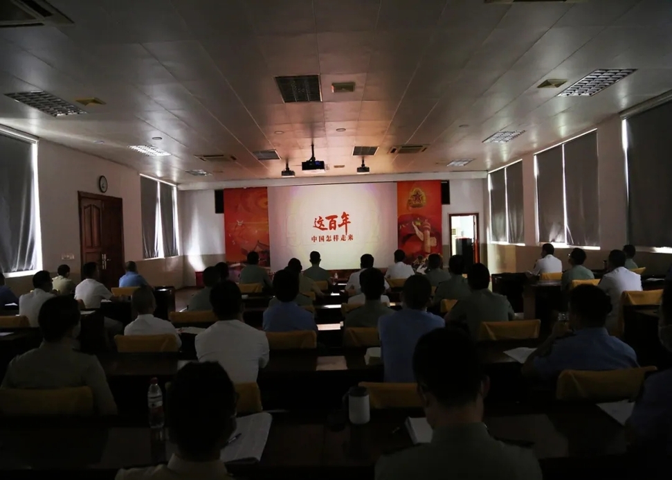南部战区某部:学百年党史 过政治生日 强初心使命