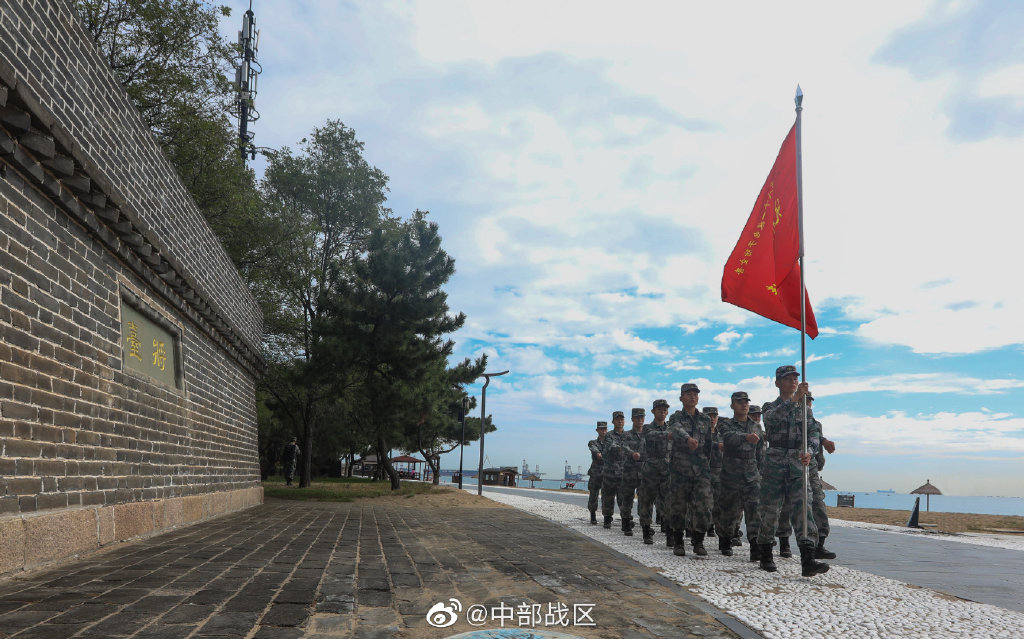 重阳节之际,中部战区陆军某旅追忆先辈砺初心