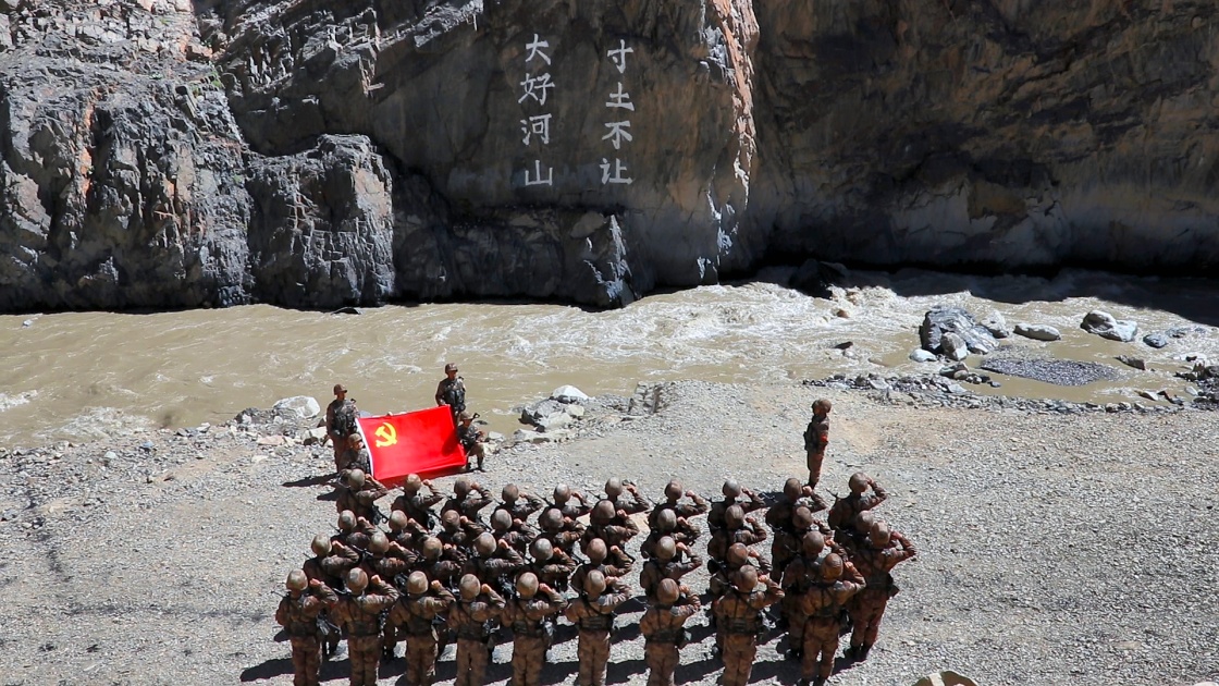 "卫国戍边英雄"陈红军:新时代军人的杰出代表 - 中国军网